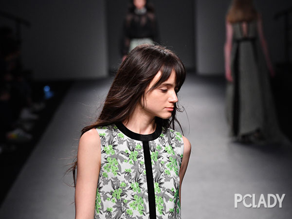 为刘嘉玲处女秀助阵 除了梁朝伟还有他! 为刘嘉玲处女秀助阵 除了梁朝伟还有他!